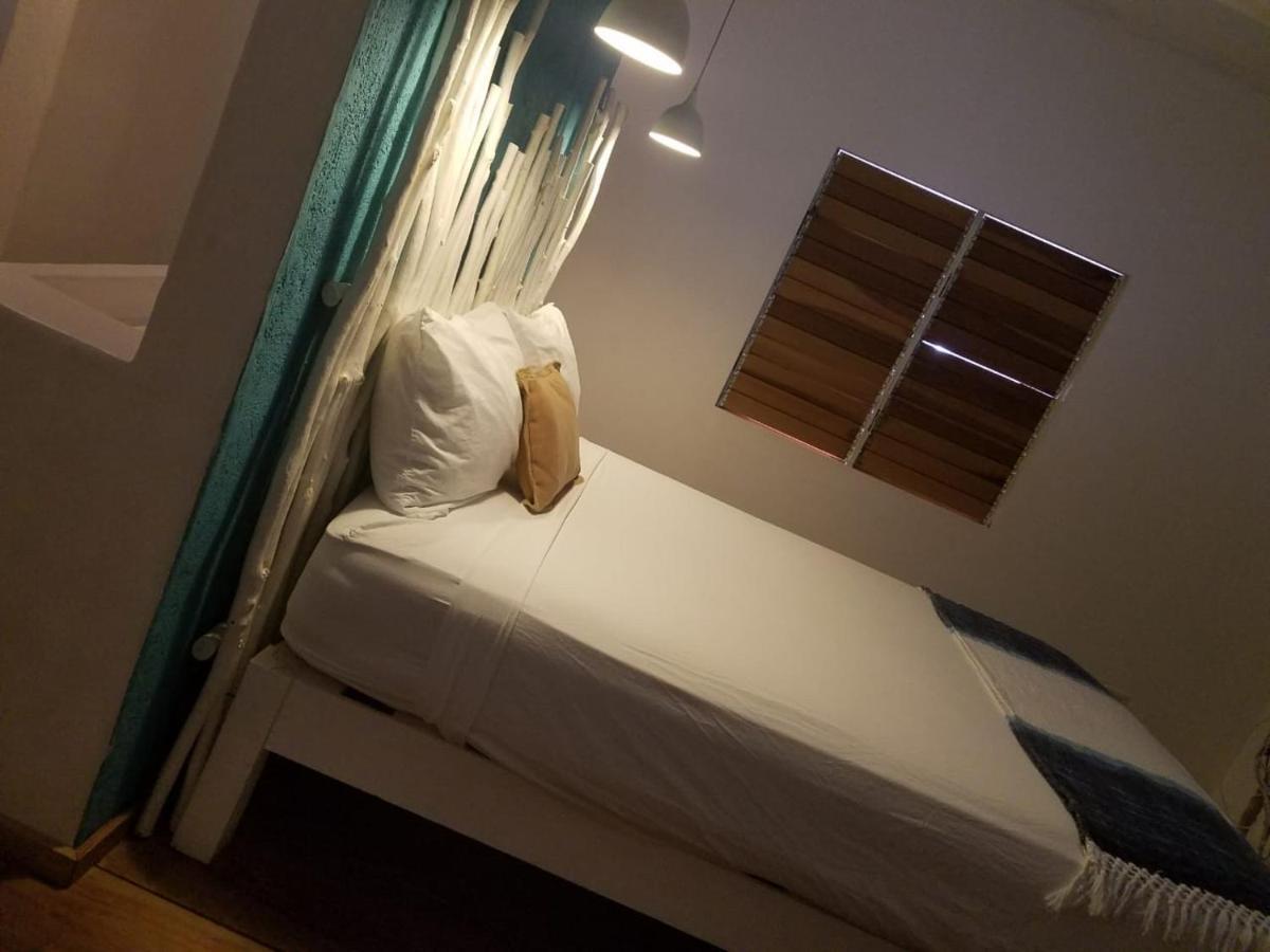 Lashings Boutique Hotel 트레저 비치 외부 사진